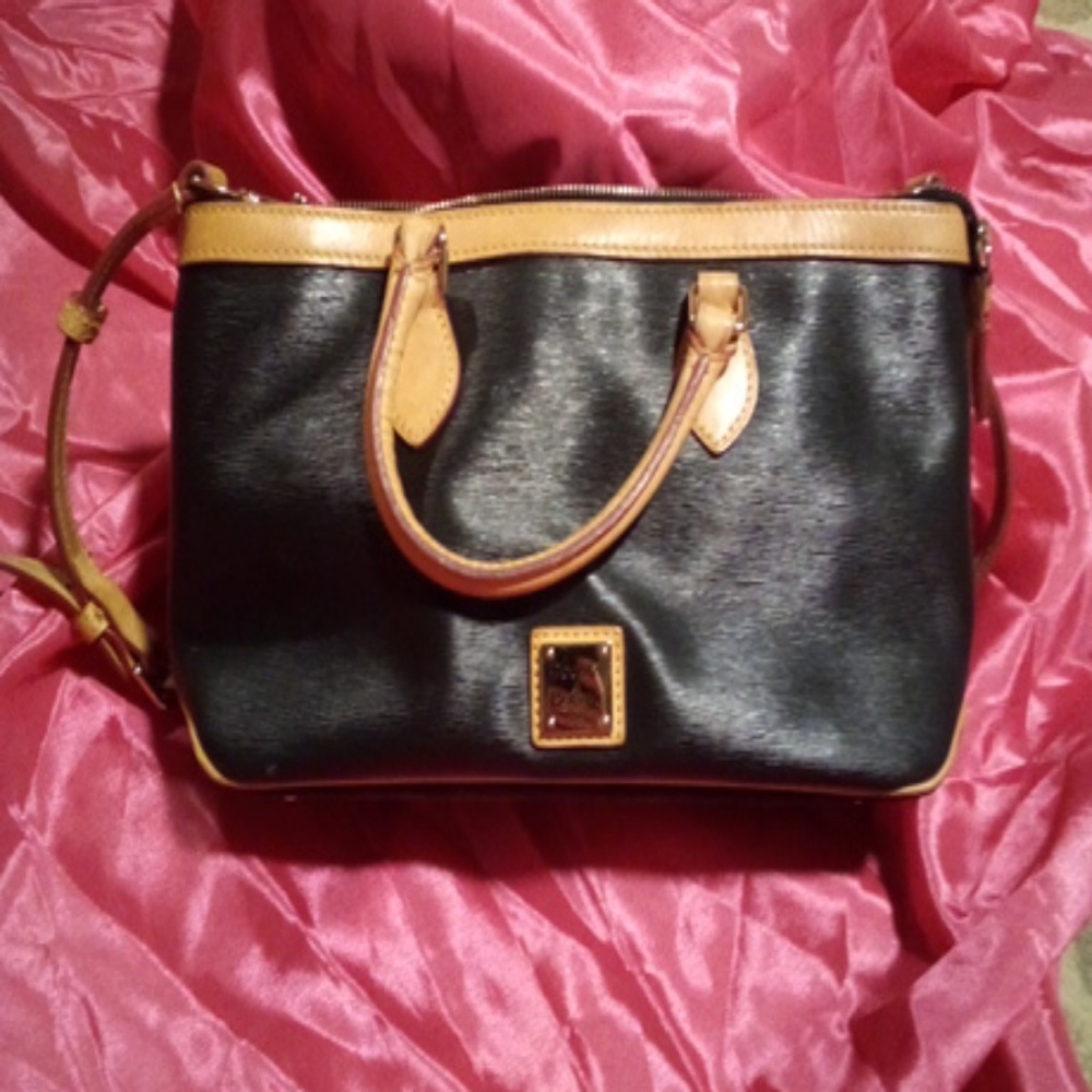 Black Dooney purse